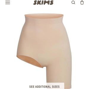 SKIMS-Solution Shorts #2